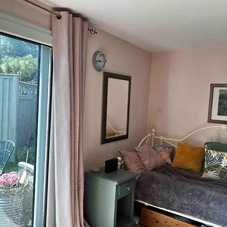 Quirky 1 Bedroom Barn On The River In Arundel Exterior foto