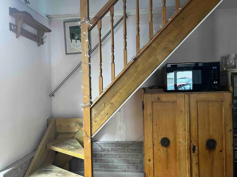 Сasa de vacaciones Quirky 1 Bedroom Barn On The River In *