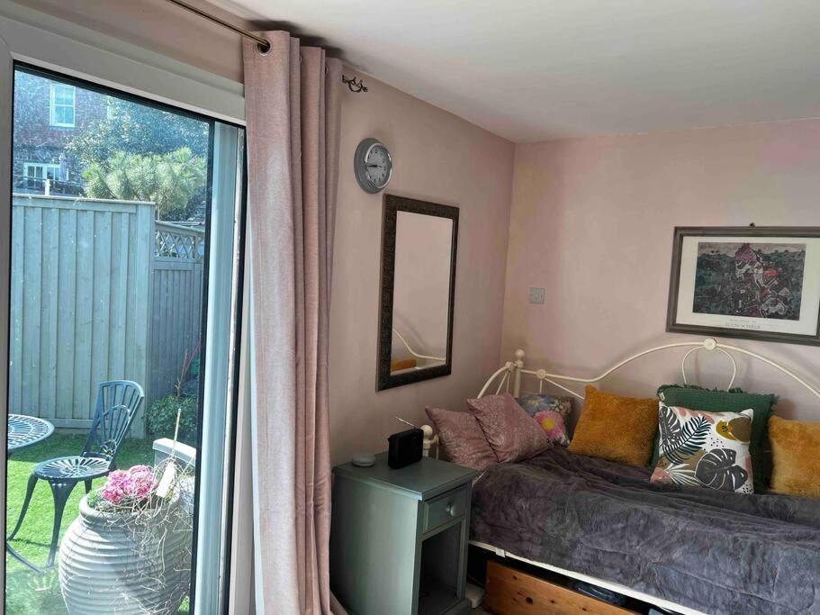 Quirky 1 Bedroom Barn On The River In *